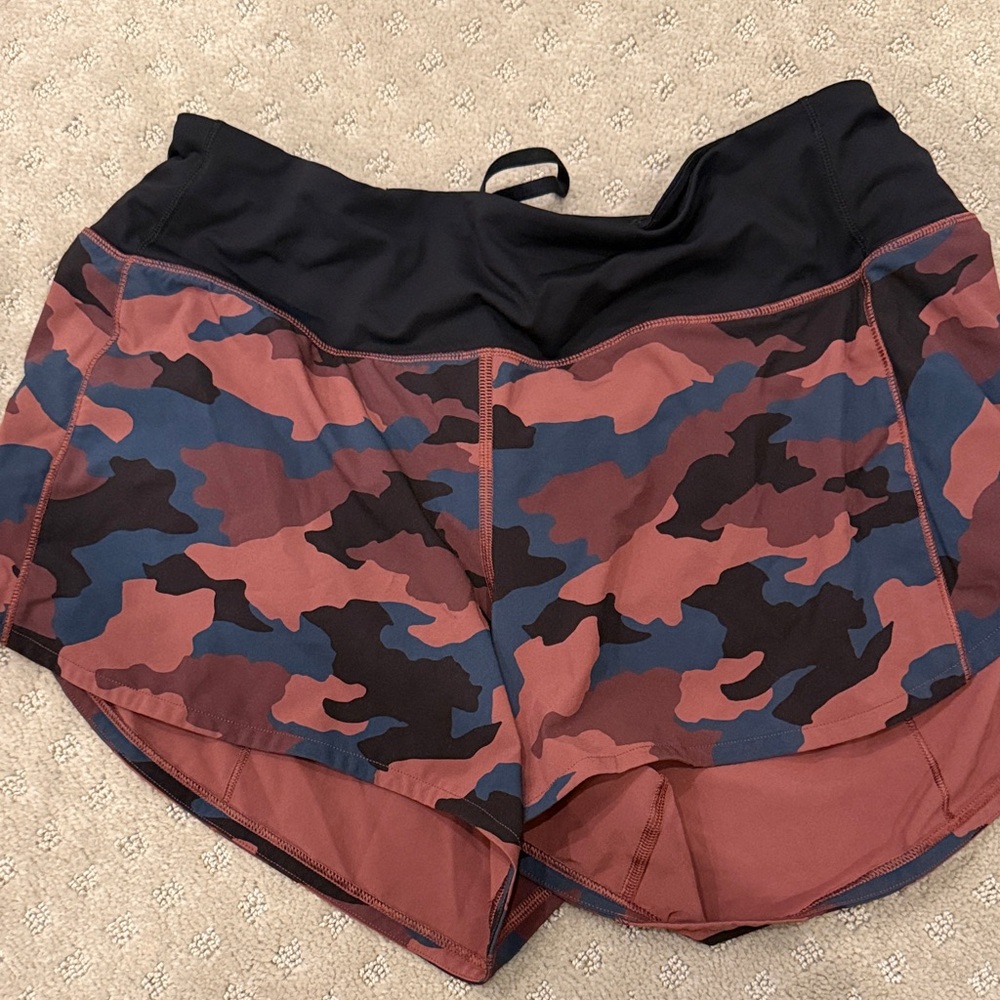 Lululemon fast and free Camo Print shorts size 8